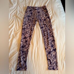 LuLaRoe disney princess leggings, size: one size, color: purple/white
